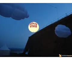 Cepelini, velike lopte, reklama sa svetlom iznad grada, sve sa lagera, gigantski baloni, štampa