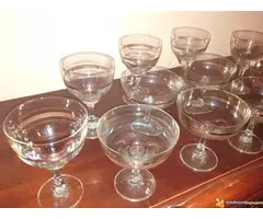 Set ukrasnih čaša za crno i belo vino - 3