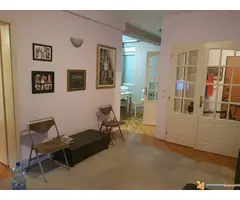 Iznajmljujem stan u Zemunu, Prvomajska, 60 m2 cg ,1. sprat, namesten