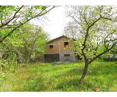 Prodajem plac pod vocnjakom sa dve kuce u Bg. - 2