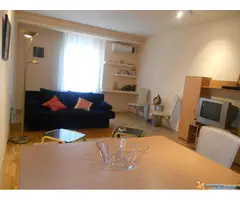 Izdajem namešten stan od 37m2 na Slaviji