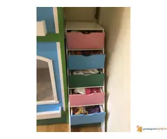 Dečiji krevet na sprat i pisaći sto
