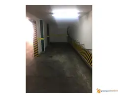 Izdajem DVE GARAŽE u Beogradu, Sazanova ulica