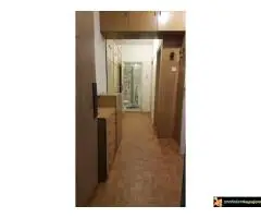 Trosoban stan,  cena 150 000e.