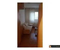 Trosoban stan,  cena 150 000e.