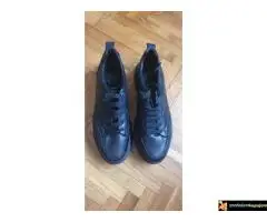 Povoljno prodajem zenske stvari