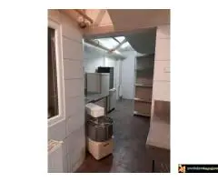 Izdajem lokal u Inđiji u stambenoj zgradi u centru grada - 10