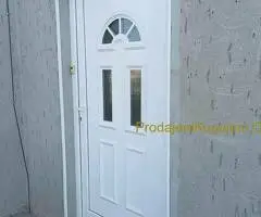 Izdajem prazan stan 50m2, Beograd