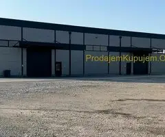 Izdajem hale - magacinski prostor u Ovči u Beogradu.