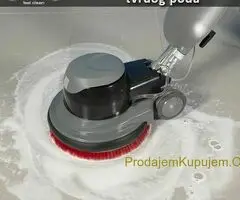 Mašinsko čišćenje tvrdog poda