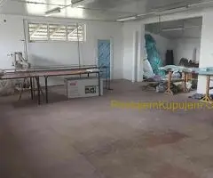 Izdajem magacinsko-poslovni prostor