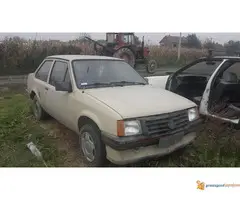 Opel kadet delovi