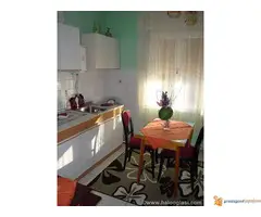 Dvospratna kuca blizu centra grada