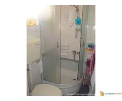 Dvospratna kuca blizu centra grada