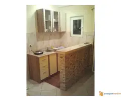 Izdajem apartmane u centru Sutomora