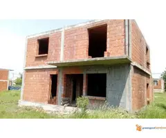 Kuća od 220 m2 na 4,5 ari n. B Bjegović Niš!